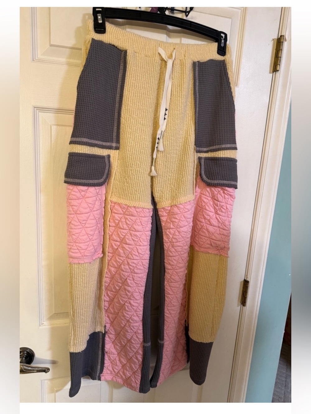 POL Mixed Media Patchwork Wide-Leg Cargo Pants - Picture 12 of 12